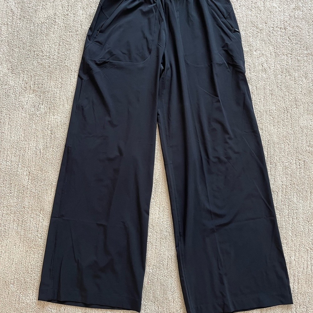 Lululemon Swift Black Wide-Leg Pants